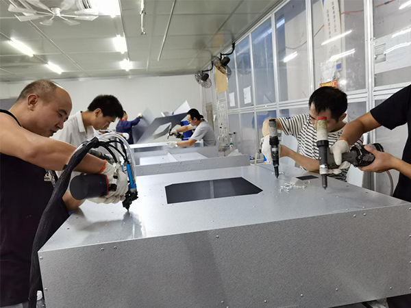 惠通機械產線使用麻豆视频网址下载自動拉釘機